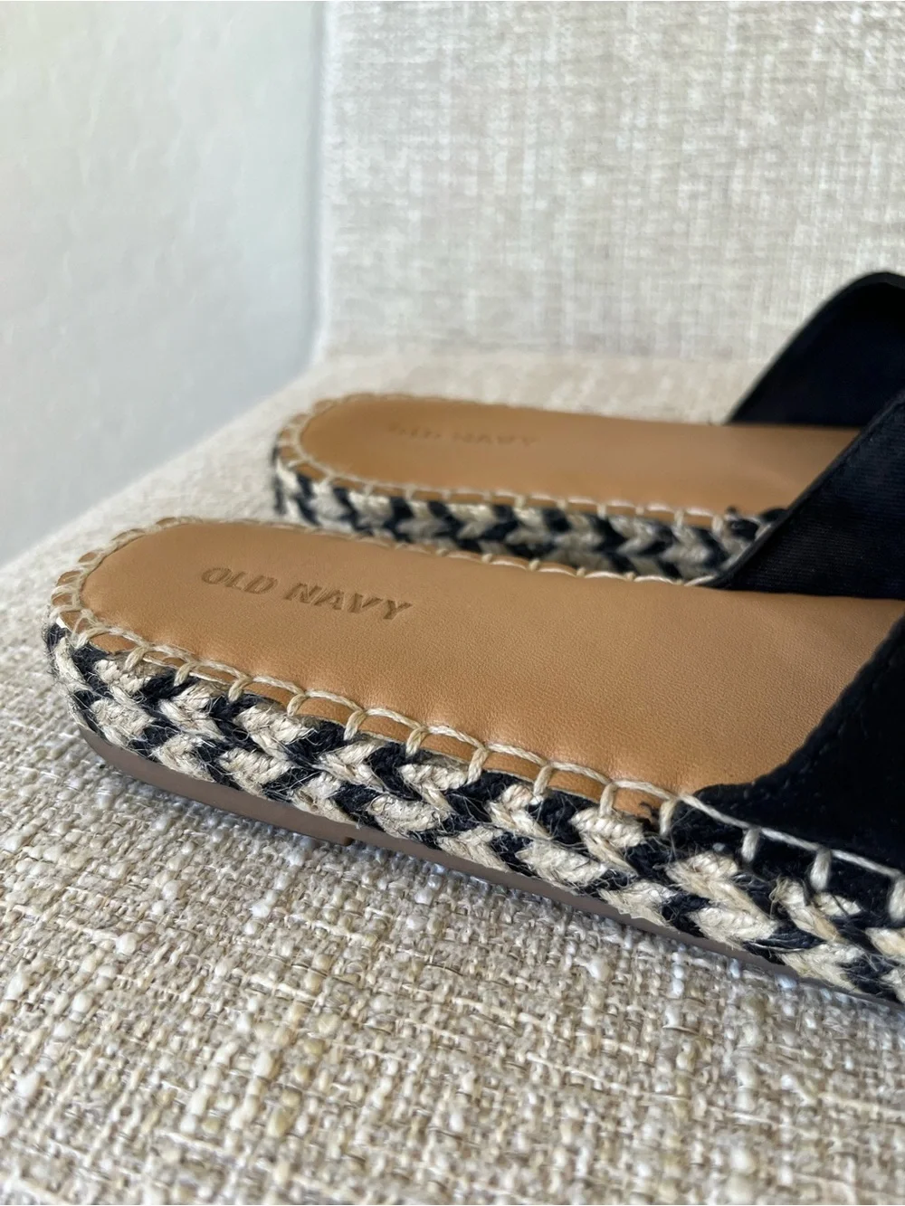 Old Navy Black Suede Espadrille Slide Sandals- Size 8